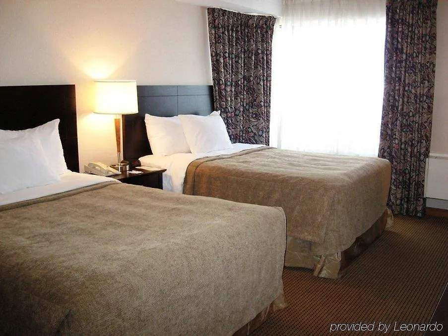 *** Hotel Quality Suites Quebec City Canada